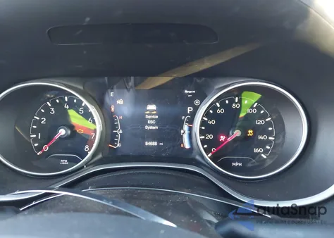 2018 Jeep Compass Latitude 4X4 z USA, uszkodzony, nr VIN 3C4NJDBB6JT232521